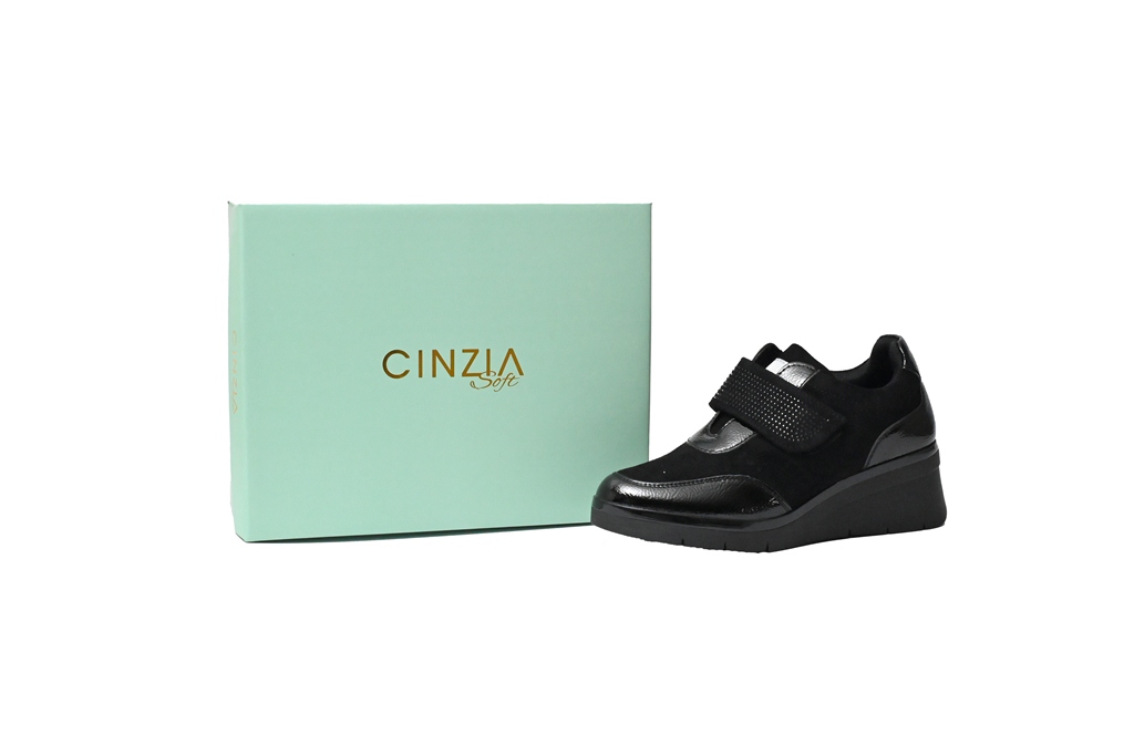 scarpa donna con strappo black